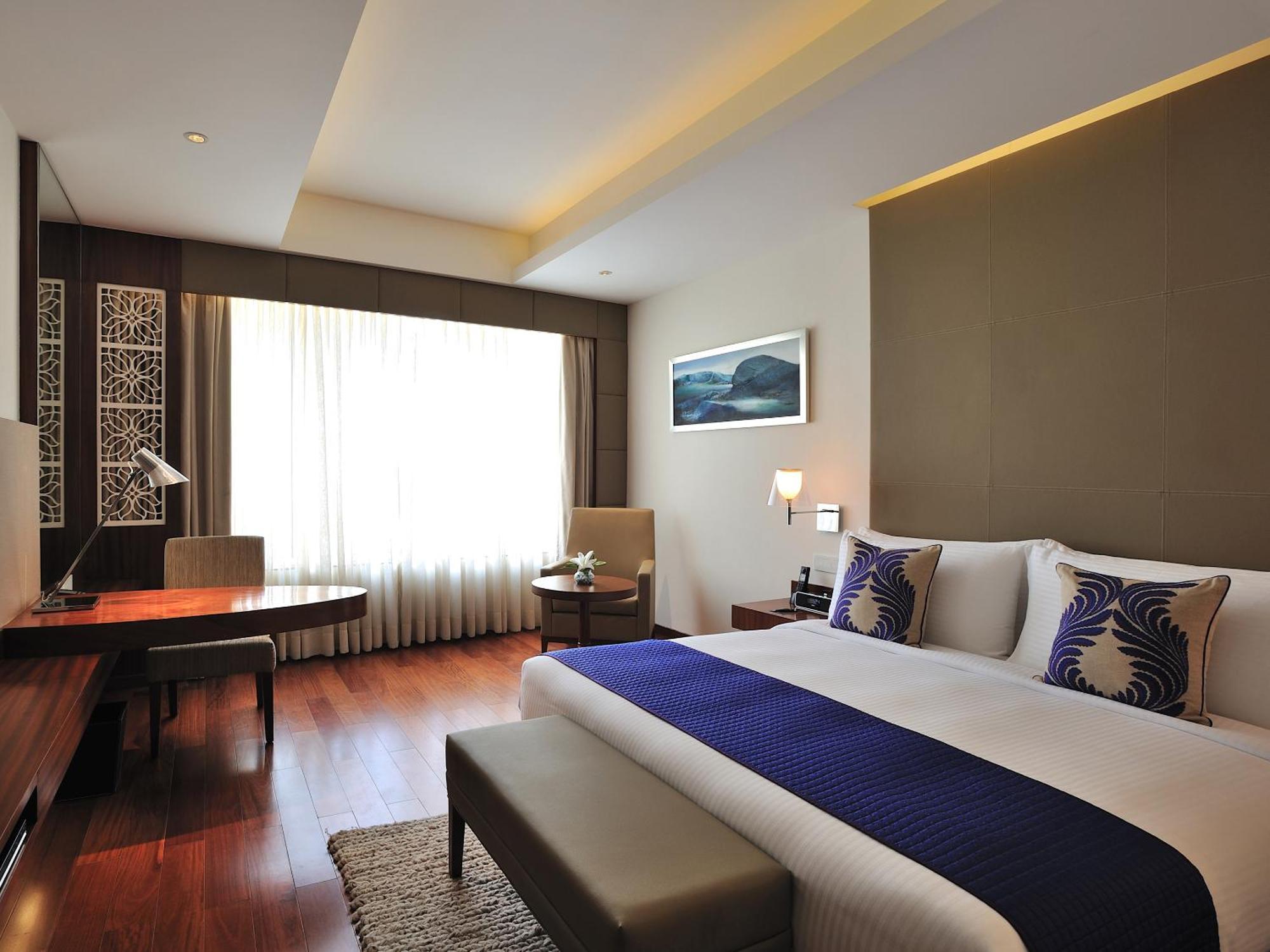 The Anya Hotel-Golf Course Road Gurgáon Kültér fotó
