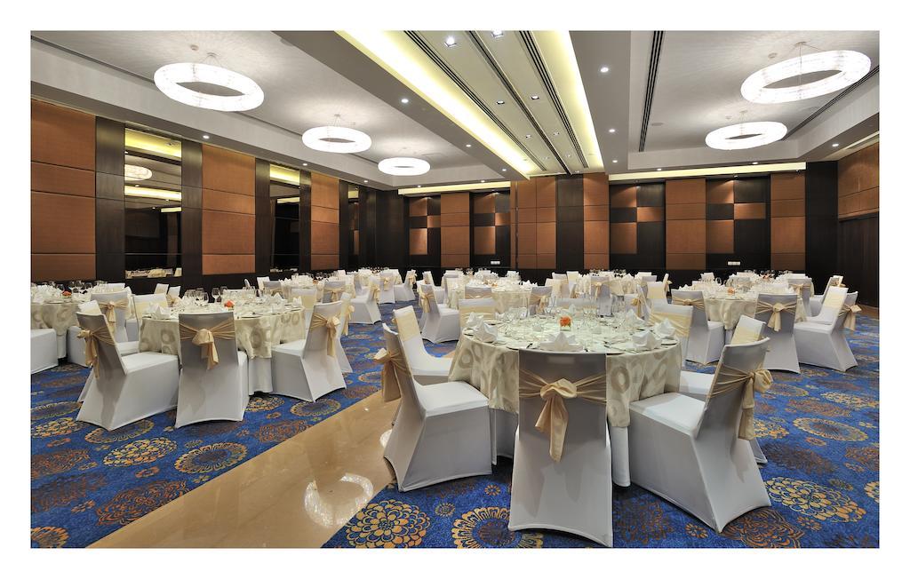 The Anya Hotel-Golf Course Road Gurgáon Kültér fotó